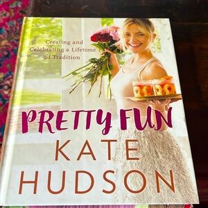 KATE HUDSON- Pretty Fun hardcover book new